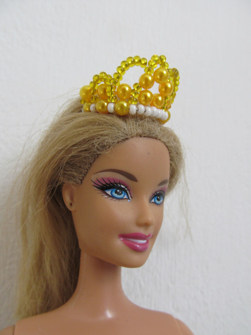 Korunka pro Barbie - žlutá — foto 2