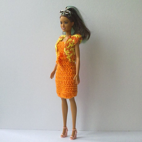 Oblečky pro Barbie - šaty, vestička — foto 3