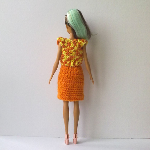 Oblečky pro Barbie - šaty, vestička — foto 4