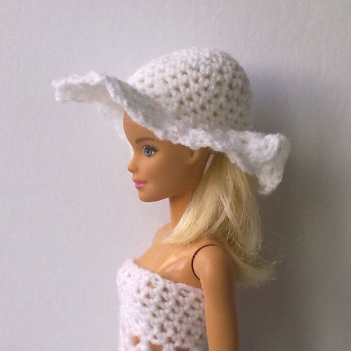 Oblečky pro Barbie - šaty, klobouk, růžička — foto 6