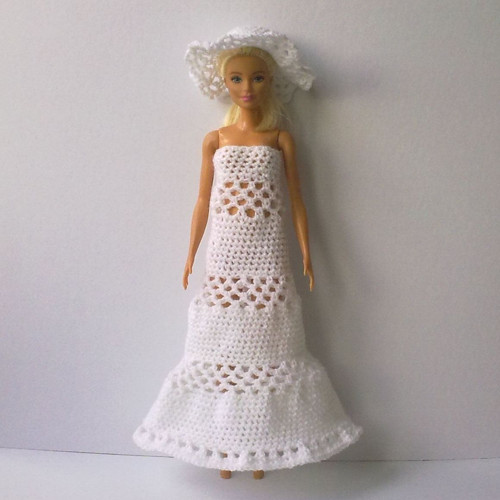 Oblečky pro Barbie - šaty, klobouk, růžička — foto 3