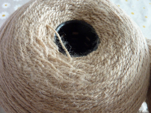 Příze béžová — foto 3