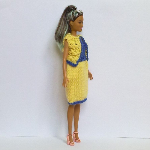 Oblečky pro Barbie - šaty, kabátek — foto 2