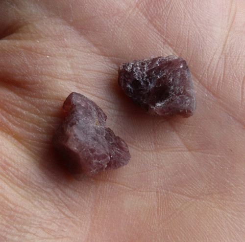 Rubelit surový - pár - 3,5 g (RP3) — foto 2