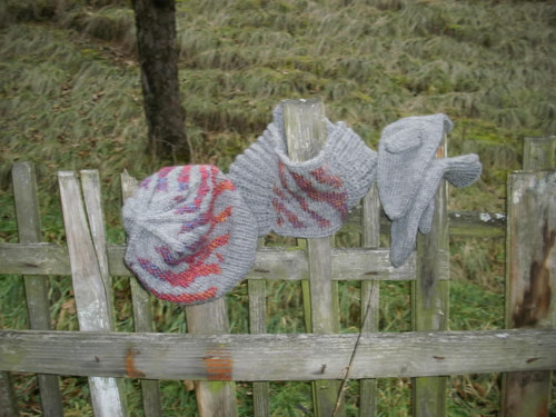 Čepice,nákrčník,palčáky - výprodej — foto 2