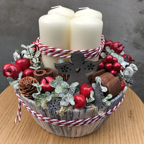 Červený adventní svícen — foto 3