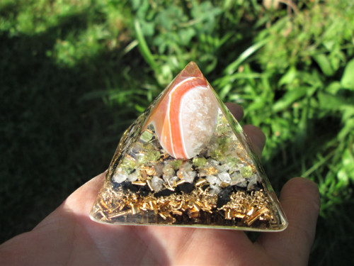 Org. pyramida ,, Životní volby " s karneolem — foto 5