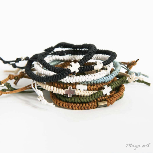 Světle hnědý náramek MACRAMÉ BRACELET s postříbřen — foto 2