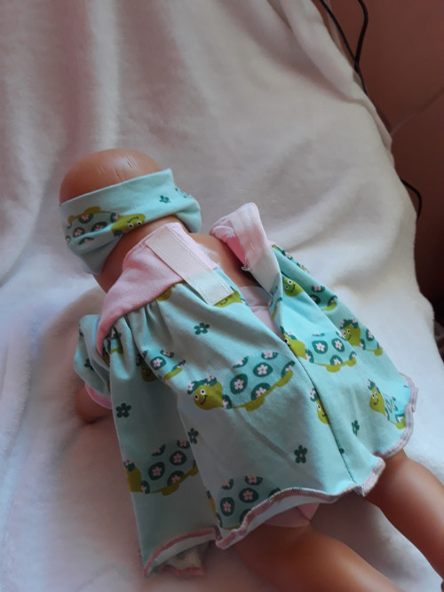 Šaty s čelenkou — foto 3