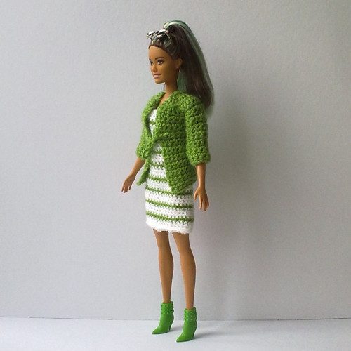 Oblečky pro Barbie - šaty, kabátek + botičky — foto 2
