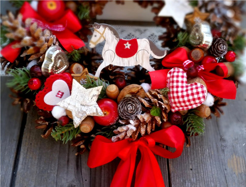 Adventní věnec s koníkem — foto 2