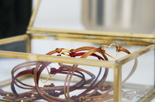 Hnědý náramek SIMPLE BRACELET s postř. packou — foto 2