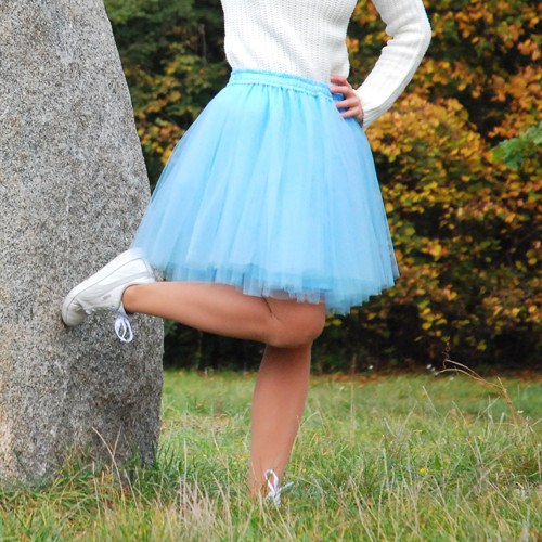 Světle modrá tylová sukně — foto 6