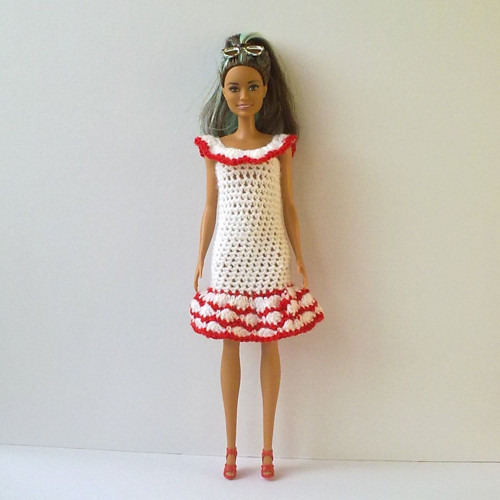 Oblečky pro Barbie - šaty + botičky — foto 4
