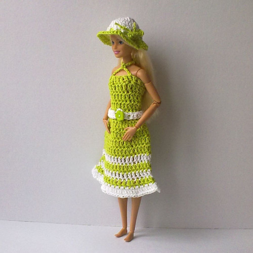 Oblečky pro Barbie - šaty, klobouk + botičky — foto 4