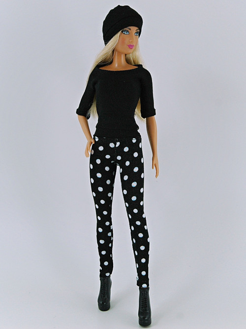 Barbie - Puntíkaté legíny — foto 3