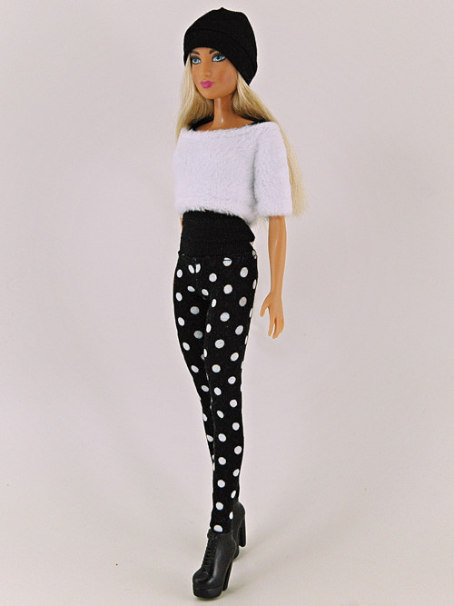 Barbie - Bílý svetřík — foto 2