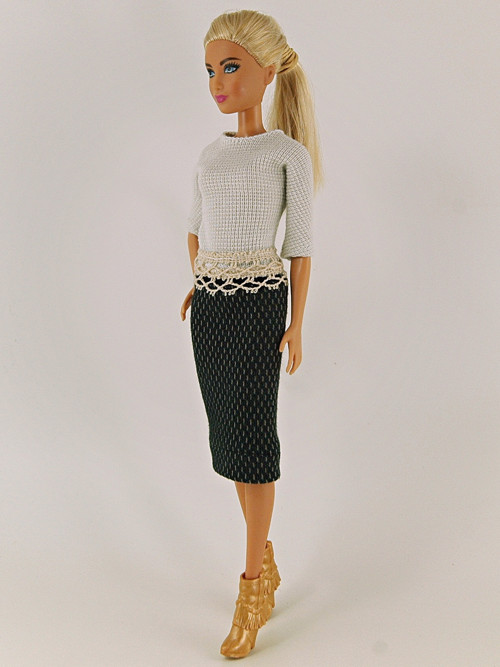 Barbie - Svetřík béžový — foto 2