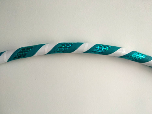 Obruč na hooping zelenomodro-bílá 80 cm — foto 2