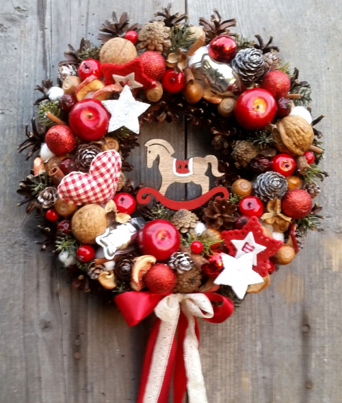 Adventní věneček s koníkem — foto 2
