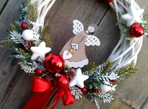 Adventní věneček s andělkou — foto 2