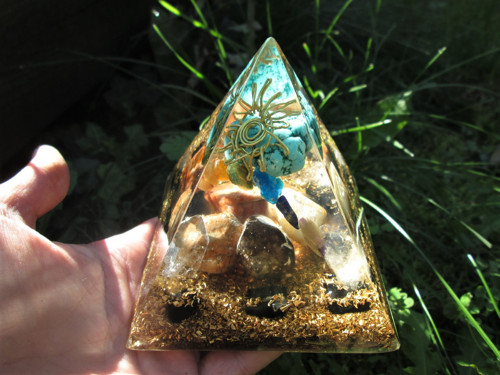 Org. pyramida ,, Matky Země " — foto 3