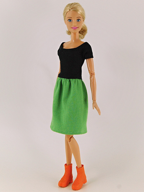 Barbie - Zelenočerné šaty — foto 3