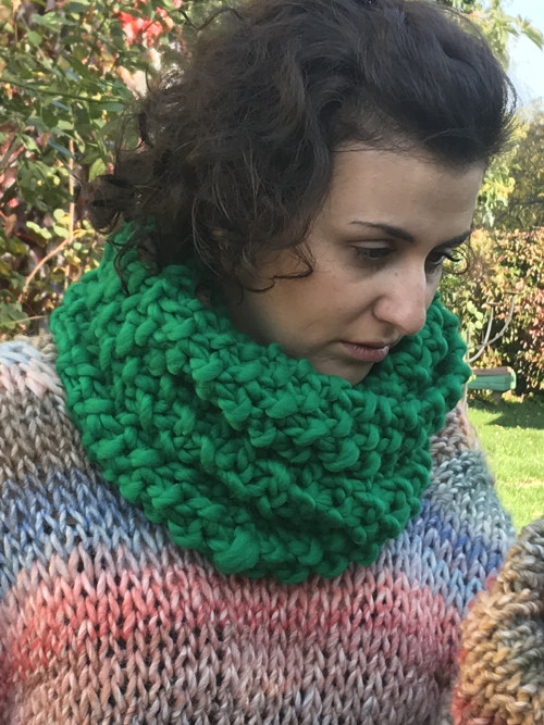 Nákrčník green — foto 2