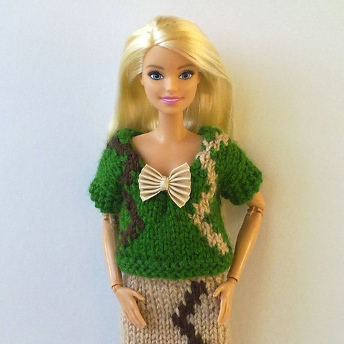 Oblečky pro Barbie - triko, sukně — foto 2