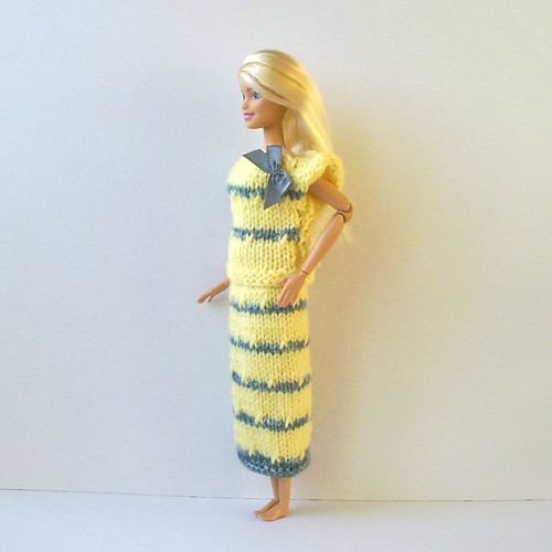 Oblečky pro Barbie - triko, sukně — foto 3