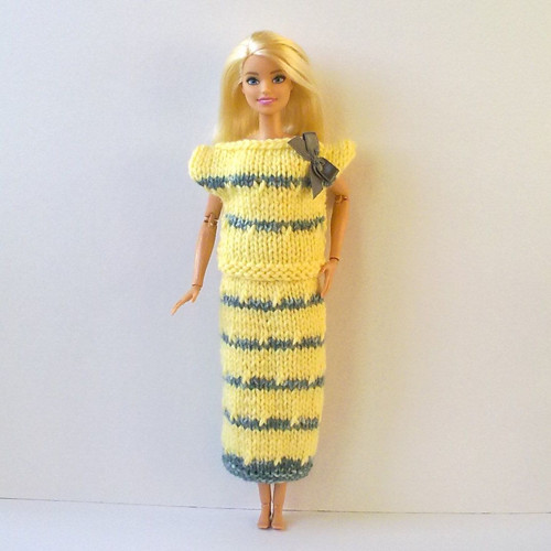 Oblečky pro Barbie - triko, sukně — foto 4