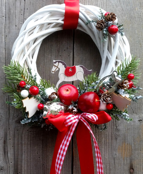 Adventní věneček s koníkem — foto 2