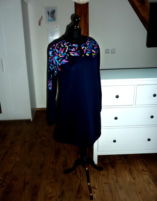Qwe - oversized,kapsy,malba sleva z 1155,- — foto 3