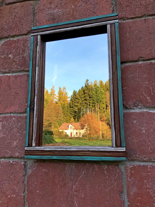 Zrcadlo v dřevěném rámu 40x60cm — foto 5