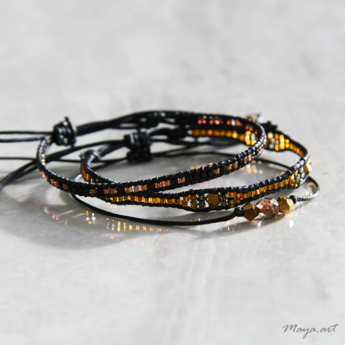 Zlatočerná sada náramků WEAVED BRACELET — foto 3