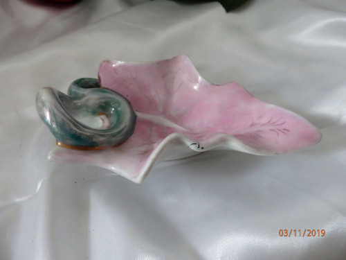 Růžový porcelánový list — foto 4