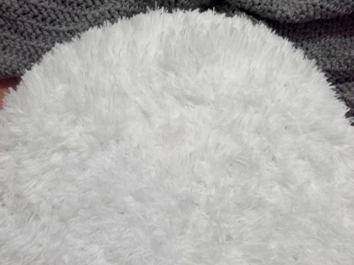HYGGE háčkovaný PUF chlupatý — foto 2