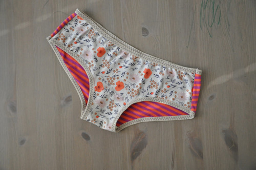Cosy & Cutty kalhotky vel. M — foto 2