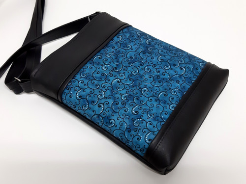 Mini Crossbody s modrou II sleva — foto 2