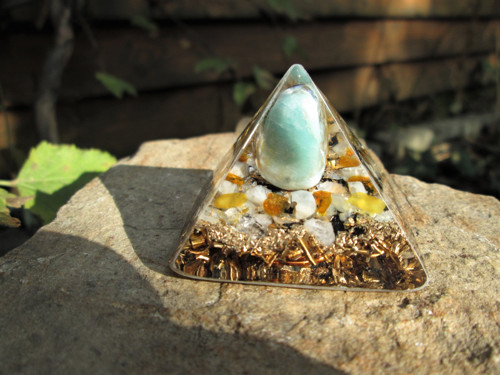 Org. pyramida ,, Snového světa " s amazonitem — foto 3
