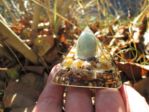 Org. pyramida ,, Snového světa " s amazonitem — foto 4