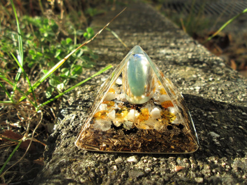 Org. pyramida ,, Snového světa " s amazonitem — foto 6