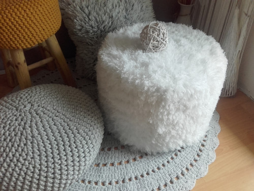 HYGGE háčkovaný PUF chlupatý — foto 6