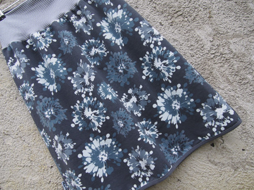 Gray flowers ... suknička M — foto 2