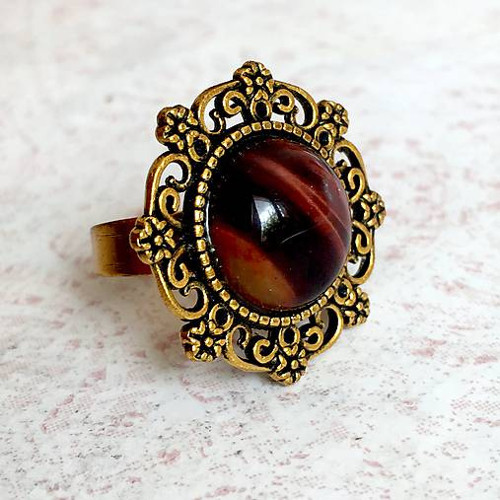 Prsten s červeným tygřím okem starozlatý — foto 2