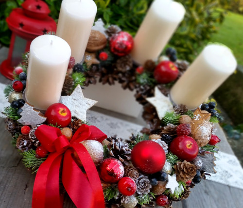 Adventní věnec s ovocem — foto 2