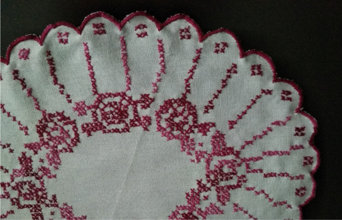 Oválná vyšívaná dečka — foto 3