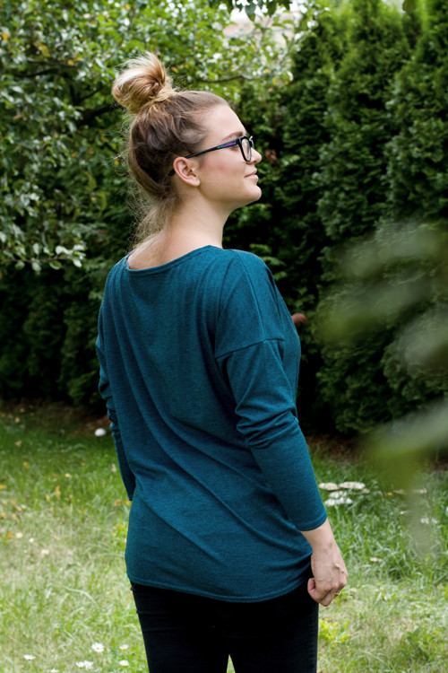 Pohodlná dámská halenka — foto 2