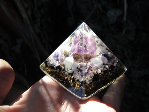 Org. pyramida ,, Duchovní cesty " — foto 4