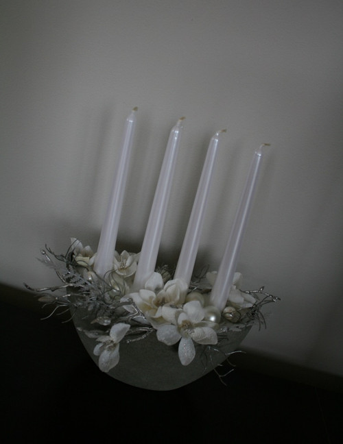 Adventní lodička s magnoliemi — foto 2